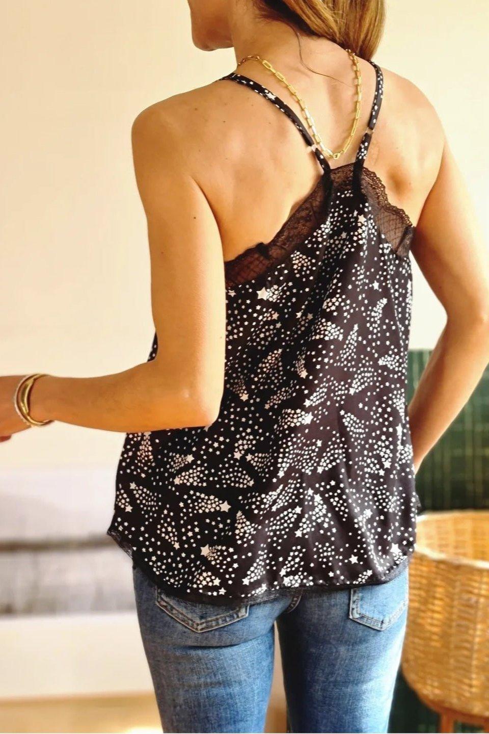 BLUSA ESTRELLAS NEGRA -70% DE DCTO. - Quemepongo