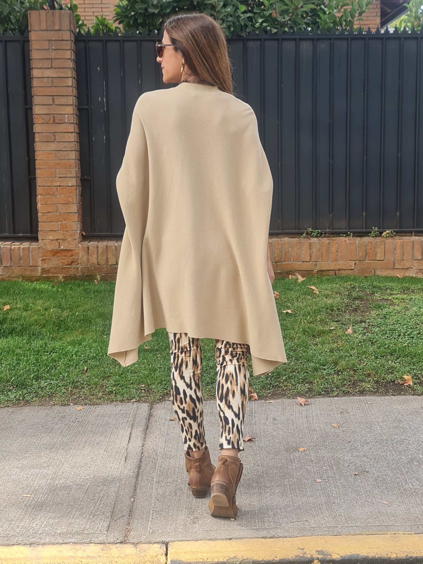 SWEATER TOPACIA CAMEL - 60% DCTO