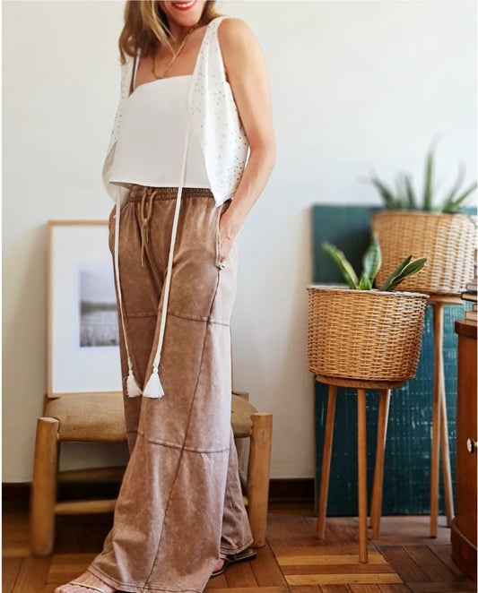 PANTALON ALGODON BEIGE DESGASTADO.