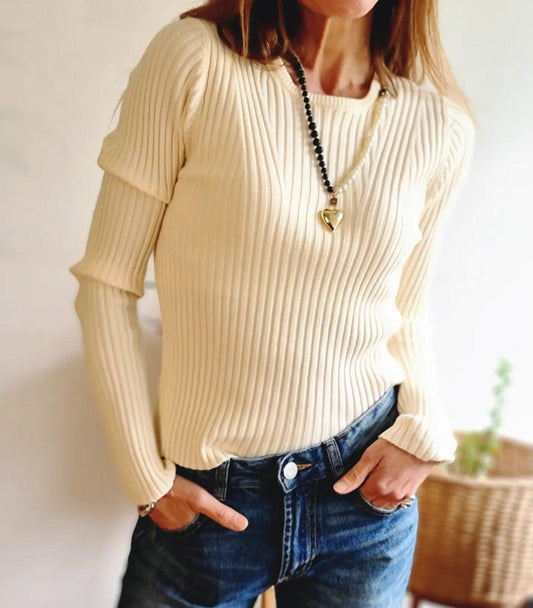 Sweater Teresita Crema - Queme Pongo Tienda