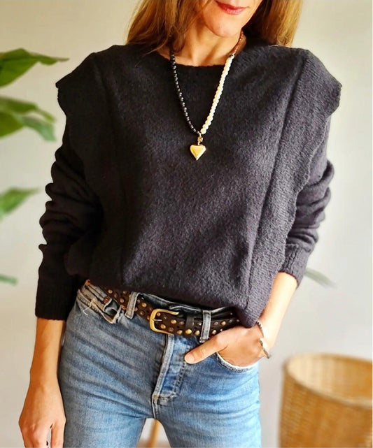 Sweater Vuelos Negro 15% de Dto - Queme Pongo Tienda